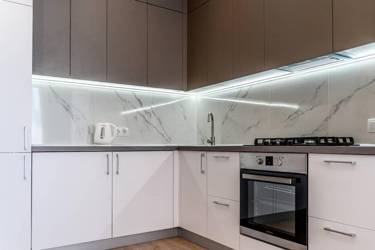Apartment стильная с балконом на 5 фонтана *