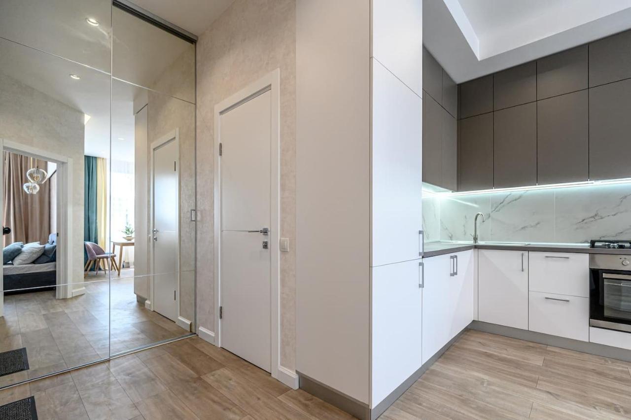Apartment стильная с балконом на 5 фонтана *
