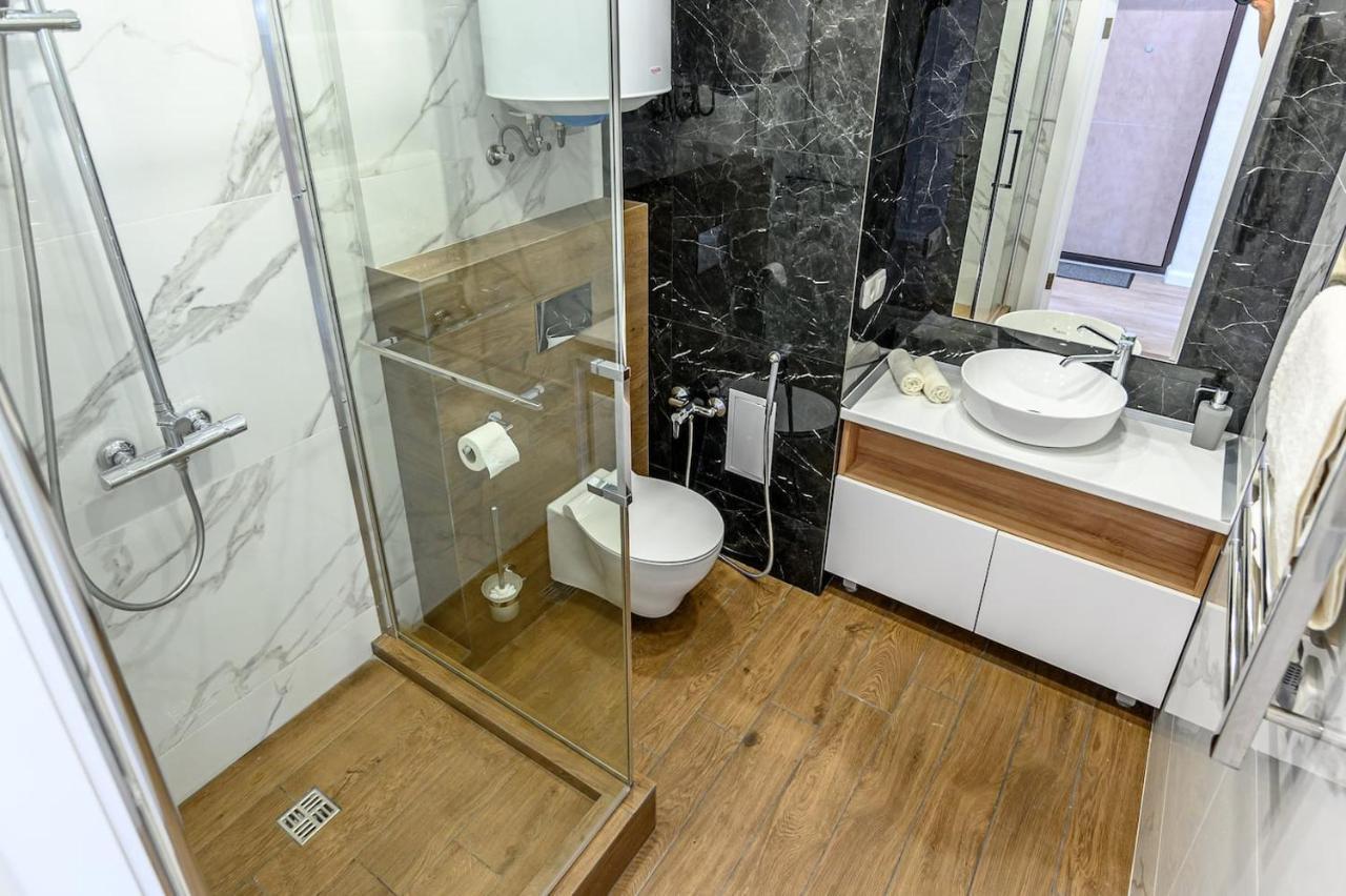 стильная с балконом на 5 фонтана Apartment