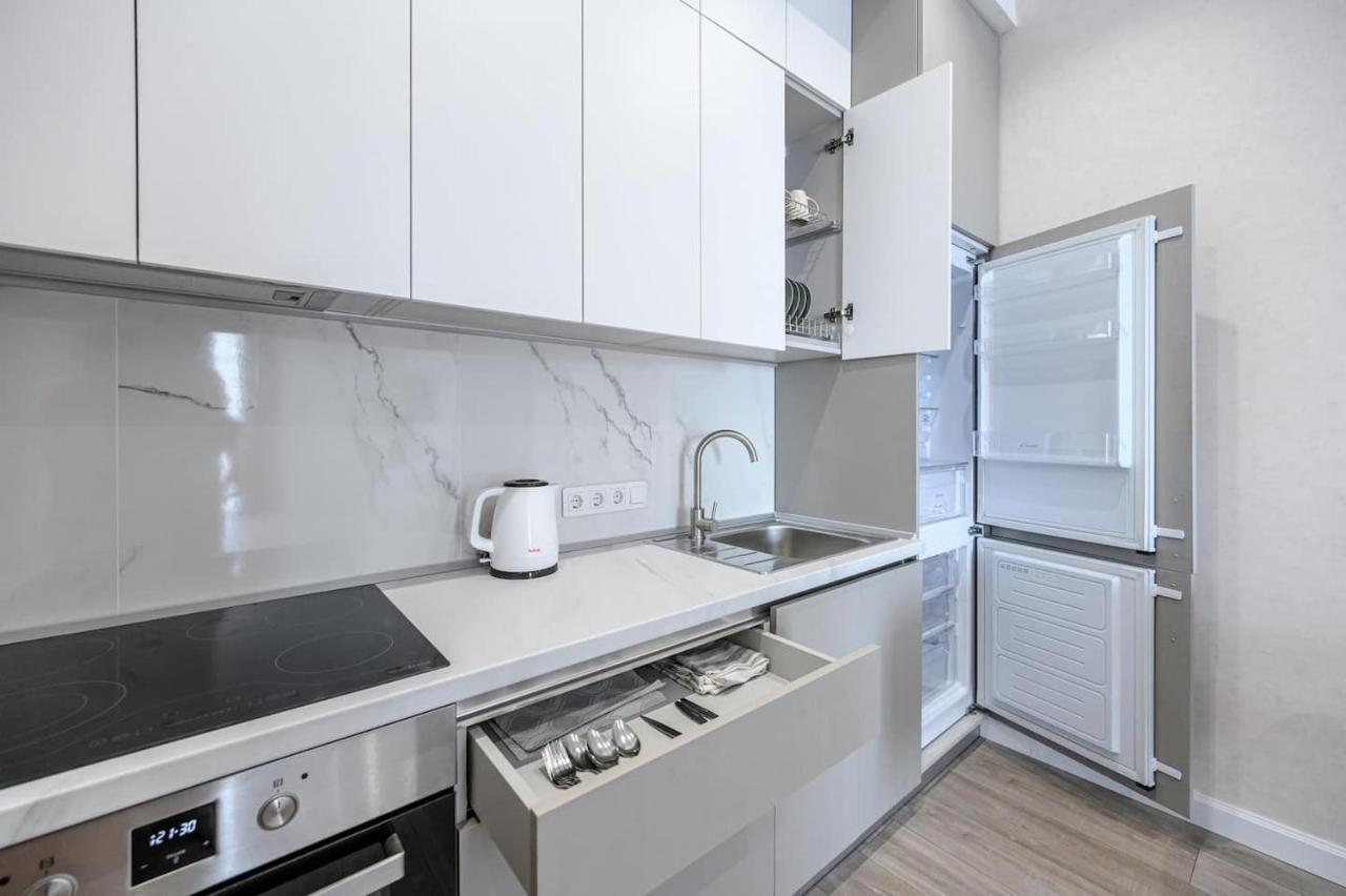Apartment стильная с балконом на 5 фонтана